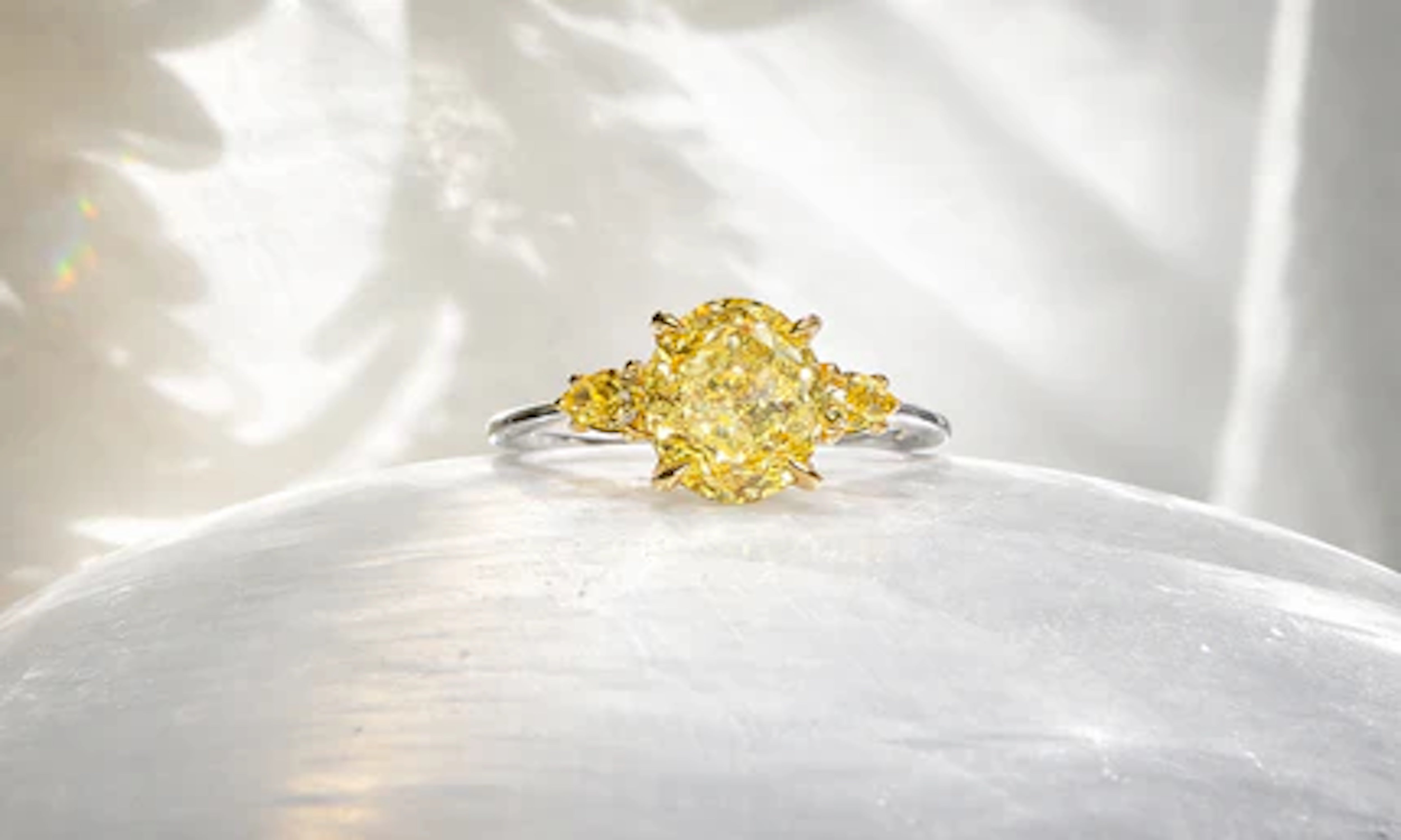 THE COMPLETE GUIDE TO NATURAL YELLOW DIAMONDS